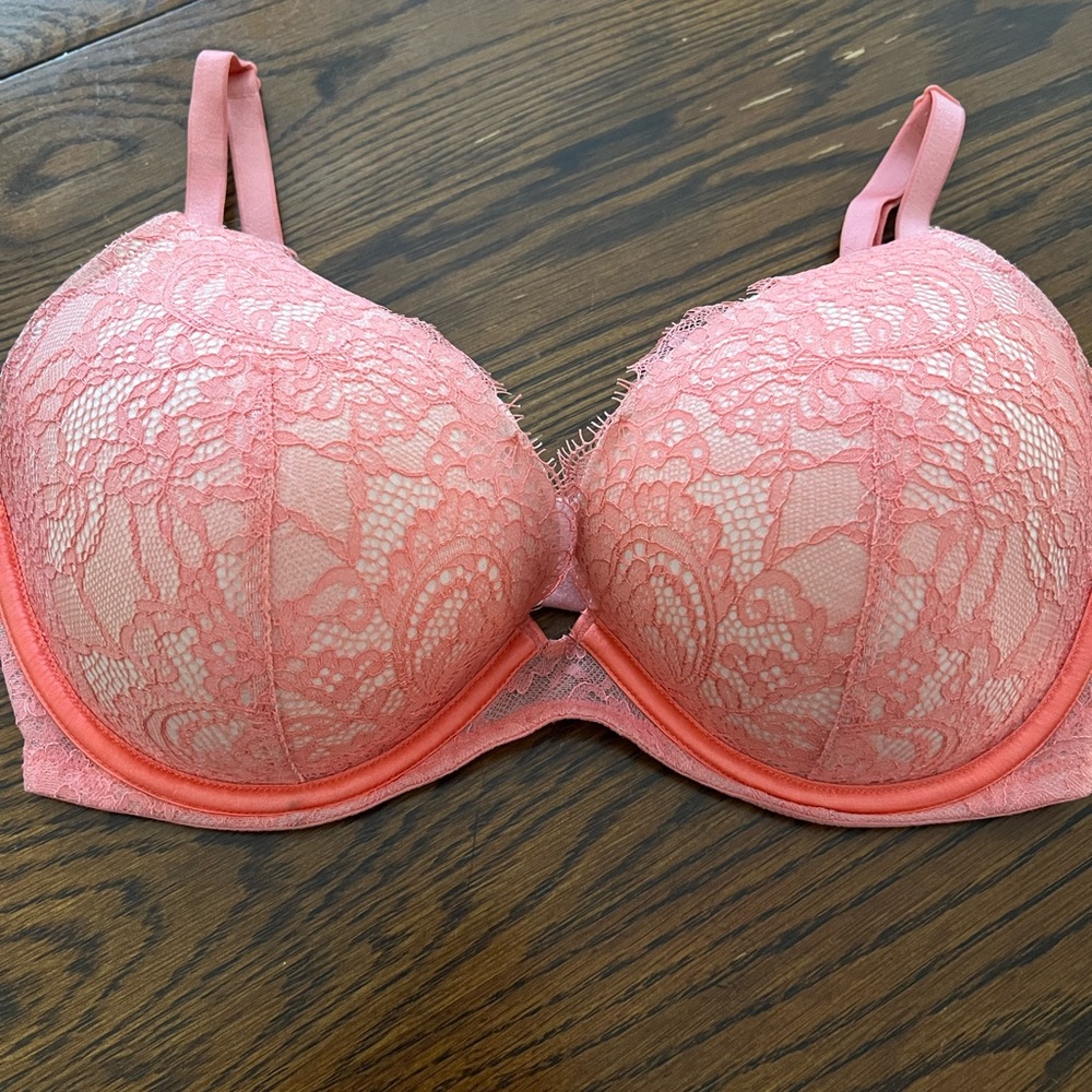 Victoria secret bra!
